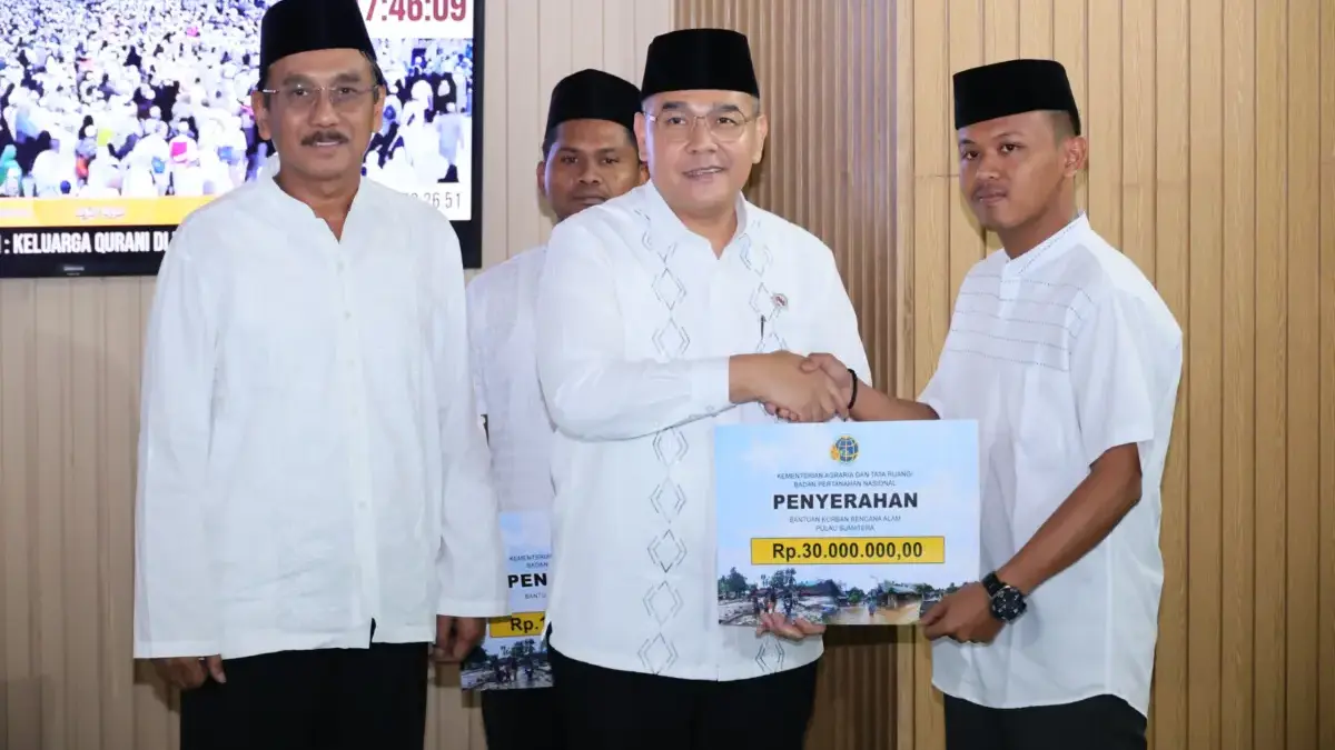 Berbagi di Bulan Suci Ramadan, Kementerian ATR/BPN Salurkan Bantuan untuk Pegawai Terdampak Bencana di Aceh Berbagi di Bulan Suci Ramadan, Kementerian ATR/BPN Salurkan Bantuan untuk Pegawai Terdampak Bencana di Aceh