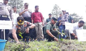 PWI Garut Tanam Pohon Peringati HPN