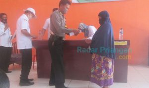 Desa Sindangsari Serahkan BLT DD Utuh Tanpa Dipotong