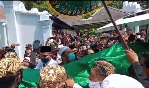 Jenazah Sultan Sepuh XIV Tiba di Keraton Kasepuhan Cirebon