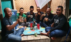 Diundang Kades, Satgas TMMD ke-108 Garut Ditemani Kopi dan Singkong Rebus