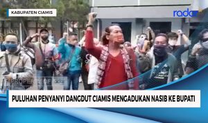 Pedangdut Beramai-ramai Geruduk Kantor Setda Ciamis Adukan Nasibnya