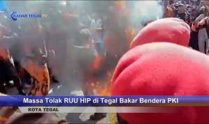 Tolak RUU HIP, Massa Bakar Bendera PKI