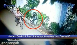 Video Viral, Detik-detik Jambret Rebut HP Bocah