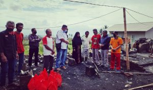 DPC PDI Perjuangan Garut Kunjungi Korban Kebakaran Bersama Camat Tarka dan Kades, Sumbang Sembako dan Material Rumah