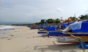 Akibat Banjir, Nelayan Garut Merugi Hingga Setengah Miliar