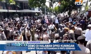 Demo di Halaman DPRD Kuningan Sempat Terjadi Ketegangan