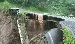 Garut Selatan Tak Henti-hentinya Dilanda Longsor