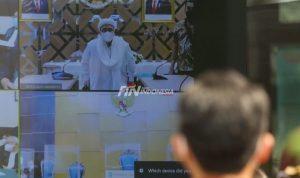 Sidang Habib Rizieq Dibatasi, Kuasa Hukum Tinggalkan Pengadilan