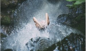 Setelah Dibangun Sumur Bor, Tak Ada Lagi Warga Cibiuk Kidul yang Turun ke Sungai