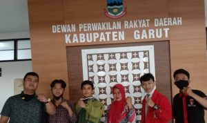 Warga Dusun Arinem Kesulitan Akses Sinyal Internet, GMNI Garut Dorong DPRD Komisi I