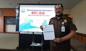 Kajari Garut Ajak Warga Sukseskan Program Vaksinasi Covid-19