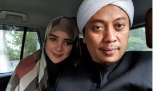 Menunggu Tiga Tahun, Akhirnya Istri Opick Hamil