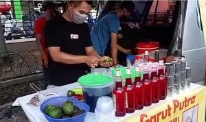 Coba Peruntungan di Garut, Es Campur Sinar Garut Putra Diserbu Pengunjung