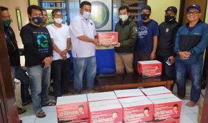 Yudha Puja Turnawan Berbagi Paket Sembako kepada Kalangan Jurnalis Garut