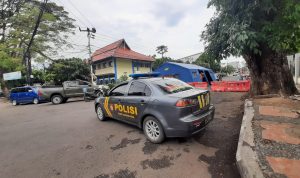 Polisi Sekat Jalur Perbatasan Garut dengan Kabupaten Lain