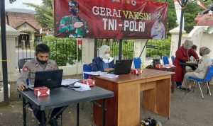 Mahasiswa STISIP BP Banjar Bersama Polres Buka Gerai Vaksinasi