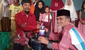 Yayasan Anwarul Mujtahidin Indonesia Lakukan Sejumlah Baksos di Kampung Siderang Legok Desa Cintanegara