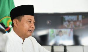 Uu Ruzhanul Ulum Saksi Penobatan Sultan Baru Cirebon