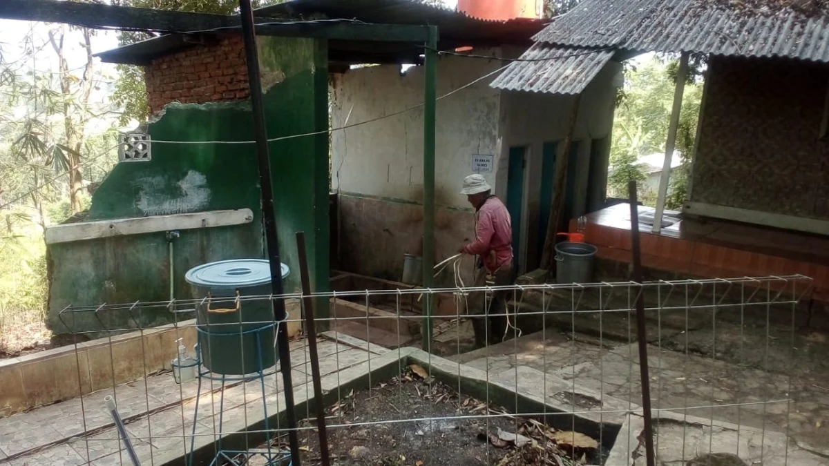 Lokasi Makam Sunan Haruman Tampak Tak Terawat Karena Krisis Air