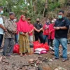 Yudha Puja Turnawan Kunjungi Rumah Ambruk di Cilawu dan Korban Kebakaran di Singajaya