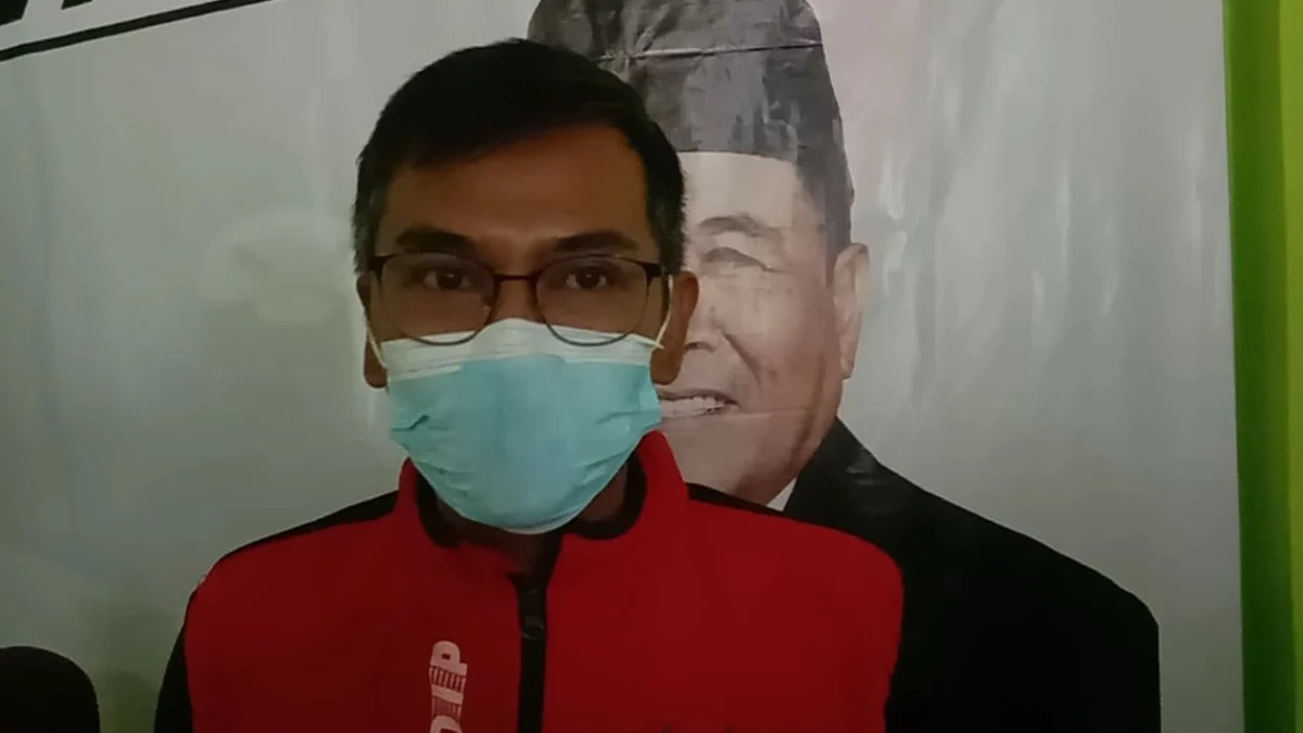 Gebyar Vaksinasi di Desa Cisero, DPC PDI Perjuangan Garut Bekerjasama dengan Memo Hermawan