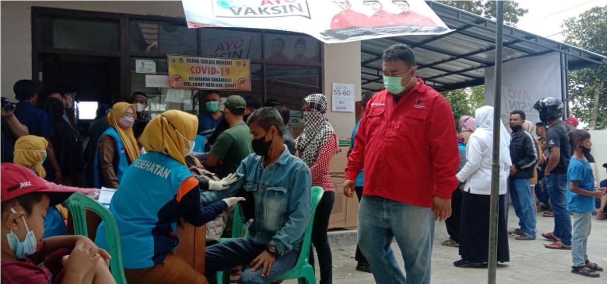 1.026 Warga Kelurahan Sukanegla Ikuti Vaksinasi yang Digelar DPC PDI Perjuangan Garut Bersama Puskesmas