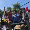 Kalangan Buruh Demo di Depan Kantor Bupati Garut