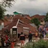 Sukawening Dilanda Banjir Bandang, Tinggi Air Mencapai Atap Rumah Warga