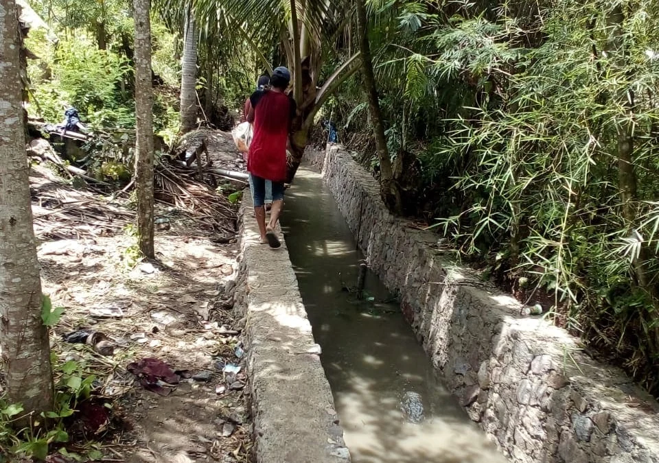 Pembangunan TPT di Desa Cibiuk Kidul Diprotes Petani Pembangunan TPT di Desa Cibiuk Kidul Diprotes Petani