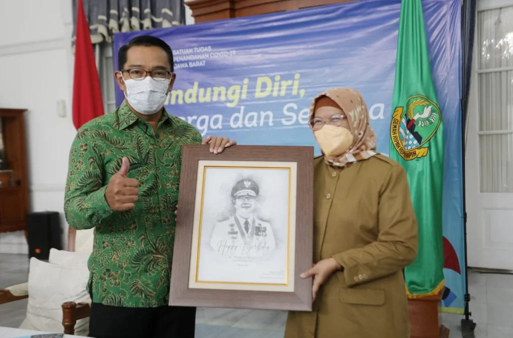 Ridwan Kamil Lapor Terobosan Pendidikan Vokasi dan Progres Vaksinasi Jabar ke BPK