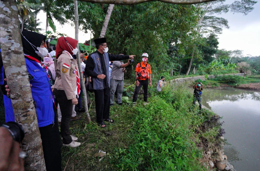 Atalia Sambangi Keluarga 11 Santri di Ciamis Korban Susur Sungai