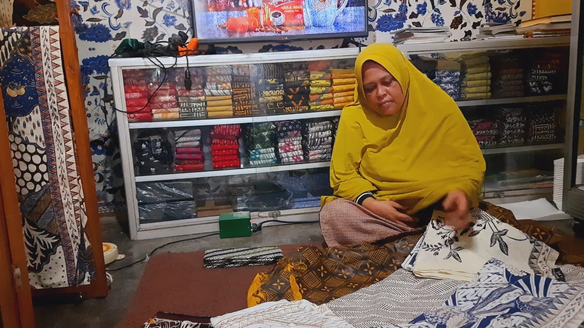 Perajin Batik Garutan Berkreasi untuk Bertahan Selama Pandemi