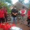 Anggota DPRD Garut Kunjungi Korban Kebakaran di Kampung Tenjolaut desa Sukamulya