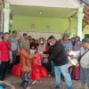 Anggota DPRD Garut Kunjungi Korban Longsor di Talegong