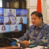 Menko Airlangga Mendapat PMI Award 2021 sebagai Tokoh Inspiratif Karena Berpihak dan Peduli Terhadap Pekerja Migran Indonesia