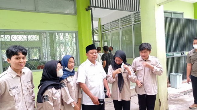 UU Ruzhanul Ulum Kunjungi Anggota Pramuka Korban Perpeloncoan di Ciamis