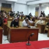 Mantan Pengikut NII Sebutkan Sejumlah Penyimpangan Keyakinan, saat Geruduk Gedung DPRD Garut