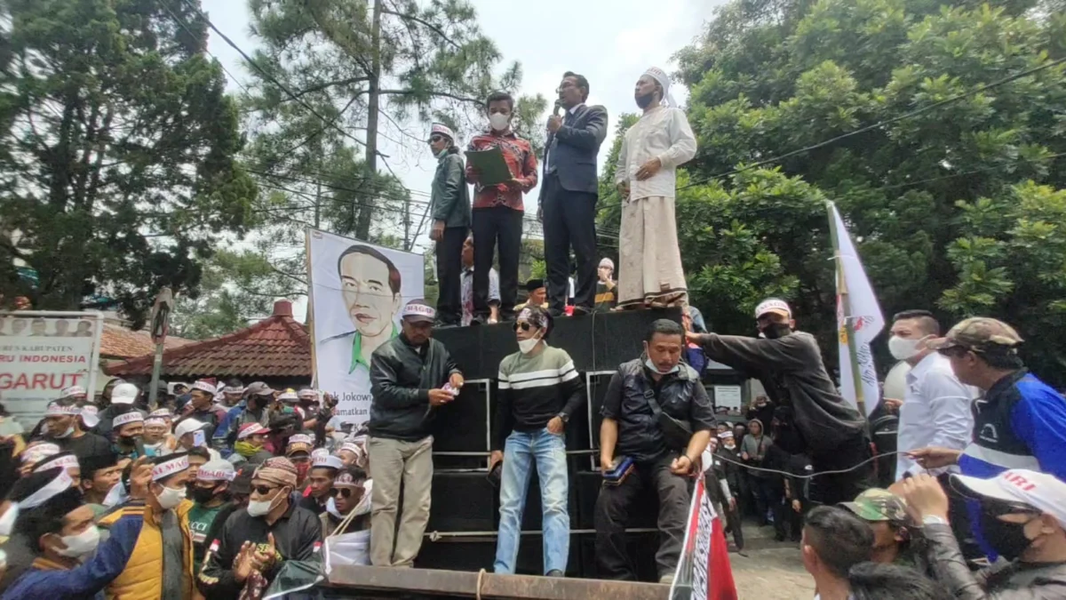 ALMAGARI Geruduk Gedung DPRD Garut, Tuntut Berantas Gerakan Radikalisme dan Intoleransi