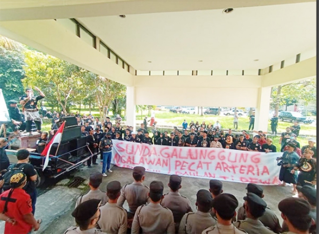 Rongkat Jagat Galunggung Minta DPRD Agar Arteria Dahlan Diberikan Sanksi Tegas