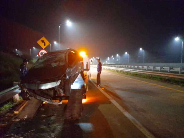 Laka Lantas Perdana di Tol Cisumdawu, Kendaraan ini Tabrak Pembatas Jalan