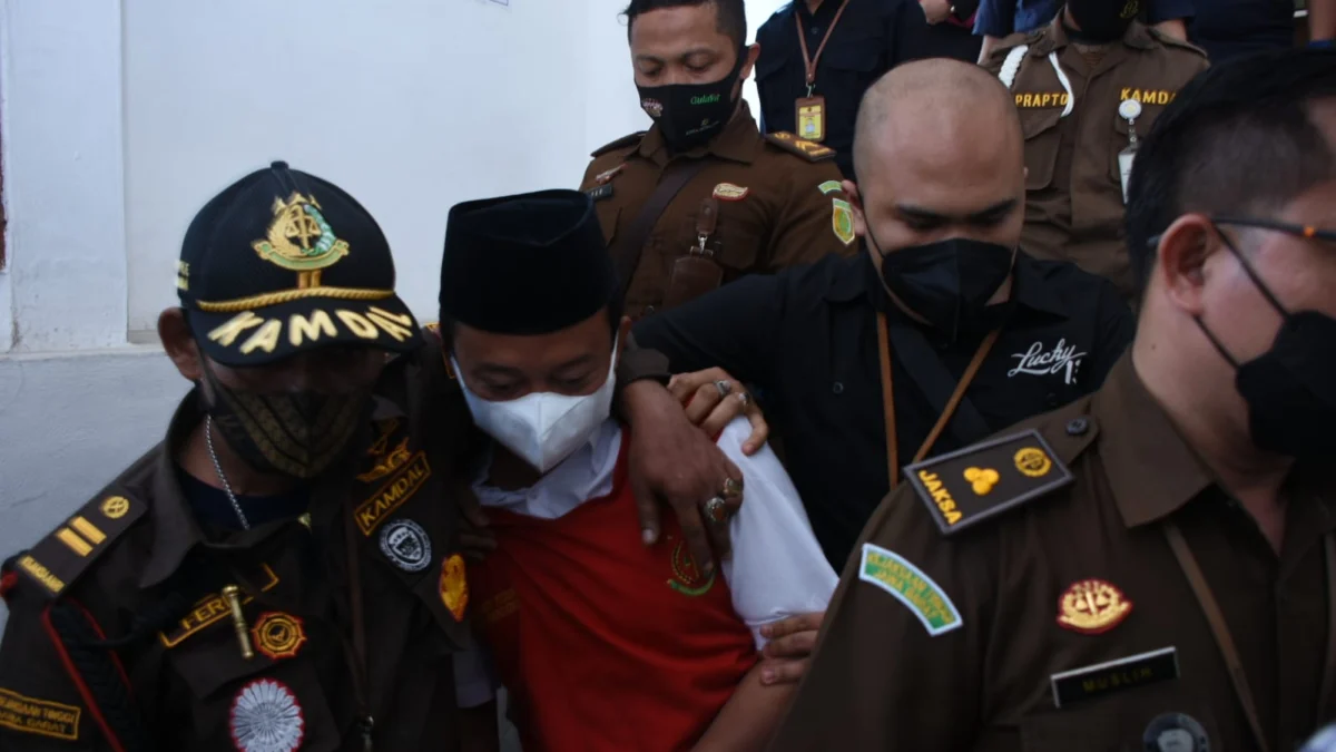 JPU Tuntut Hukuman Mati dan Kebiri Untuk Herry Wirawan, Kuasa Hukum: Saya Akan Buat Nota Pembelaan