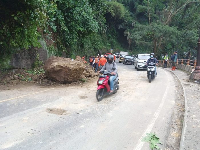 Cadas Pangeran Rawan Longsor, Pengendara Harus Waspada