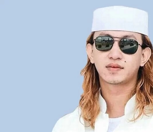 Habib Bahar Dikawal Ratusan Massa di Polda Jabar, Abu Janda Beri Tanggapan