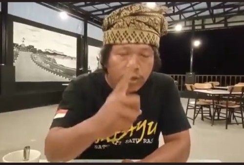 Warga Kalimantan Barat Tantang Duel Ade Armanado Sampai Mati