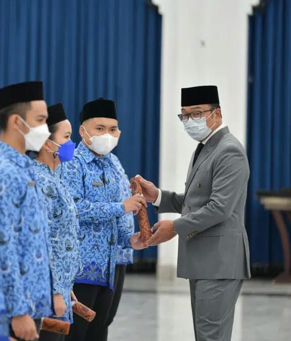 Pelantikan 1.873 PNS, Ridwan Kamil: Selalu Jaga Integritas, Konsisten dan Profesional