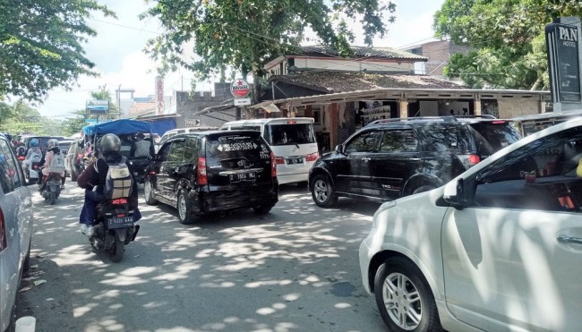 Lahan Parkir Pantai Pangandaran Dinilai Sempit, Bupati: Demi Kenyamanan Wisatawan, Lahan Parkir di Pantai Timur Pangandaran Akan Dibuat