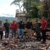 Yudha Puja Turnawan Tak Kenal Lelah Menguatkan Warga yang Terkena Musibah, Kali ini di Desa Cigintung