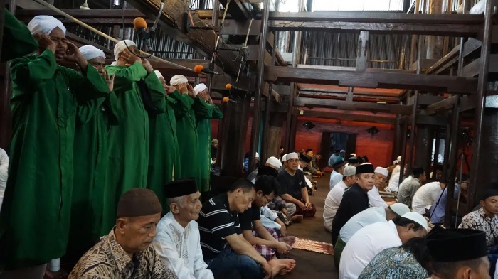 Adzan Pitu Tradisi Unik di Cirebon, Berawal dari Mengusir Wabah