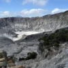 Memuntahkan Asap Solfatara, Aktivitas Gunung Tangkuban Parahu Berstatus Level I